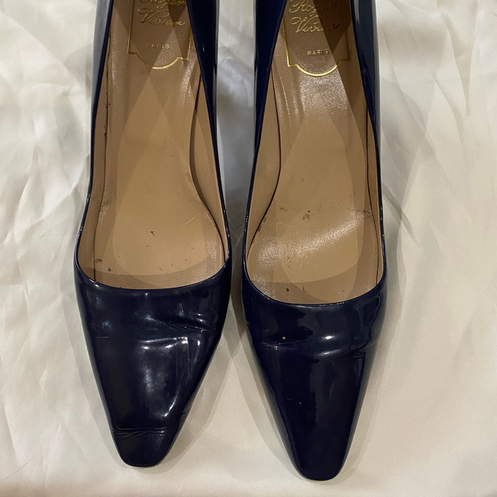 Roger vivier kitten pump